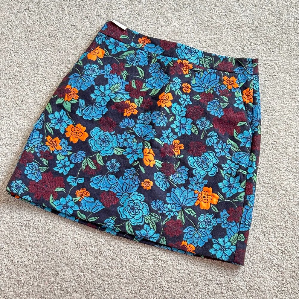 Real Pretty LOFT Jacquard Floral Print Short Skirt US 2 NWOT   - B510